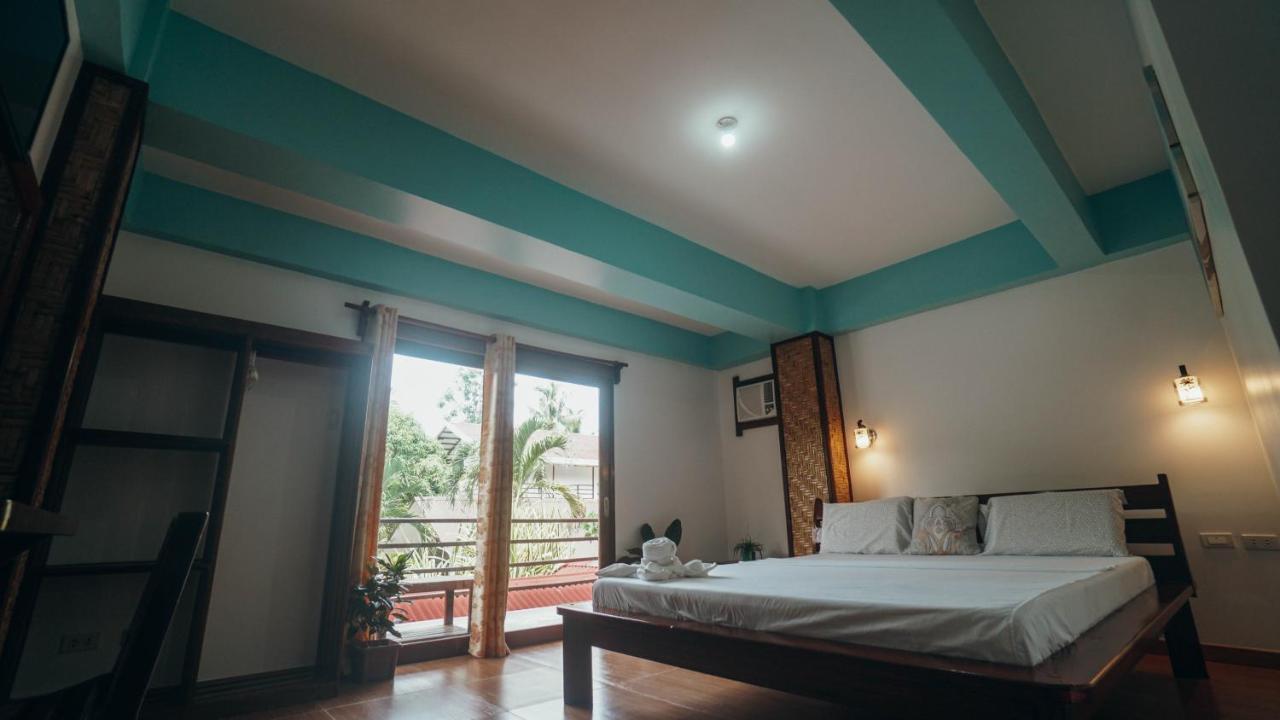 Point 303 Resort General Luna  Luaran gambar