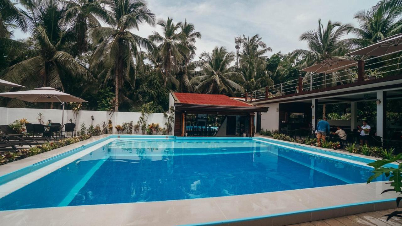 Point 303 Resort General Luna  Luaran gambar