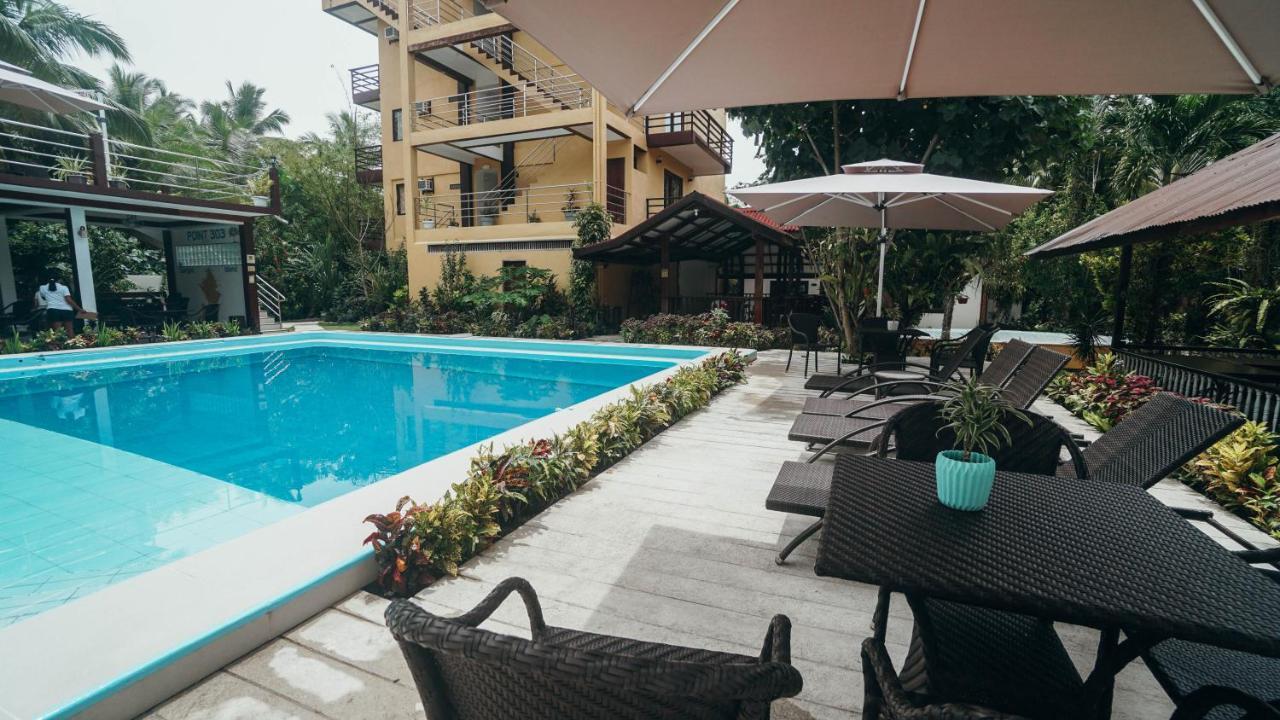 Point 303 Resort General Luna  Luaran gambar