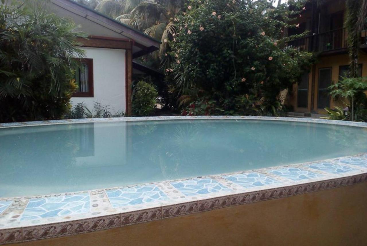 Point 303 Resort General Luna  Luaran gambar